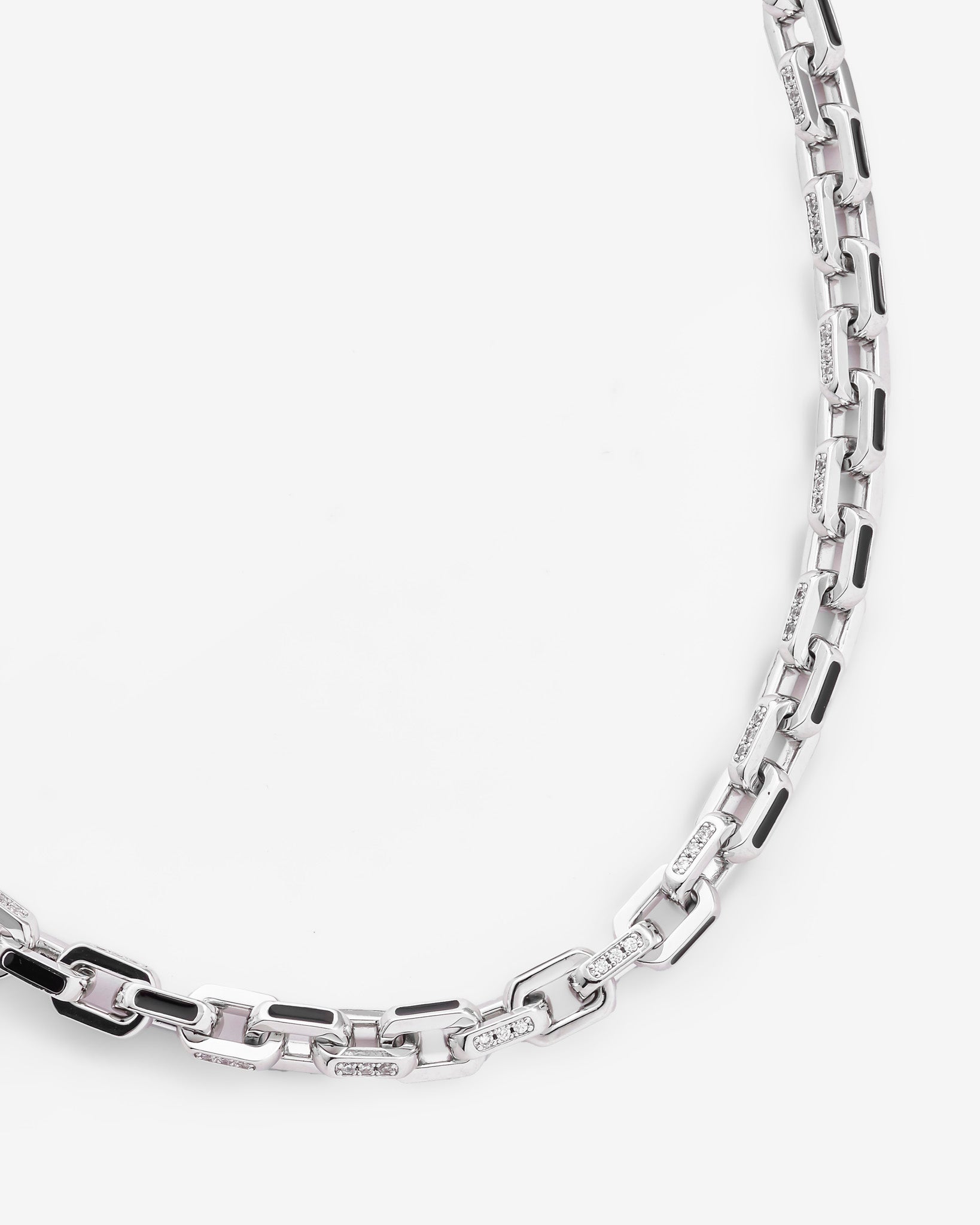 Gliederkette mit schwarzem Emaille-Detail